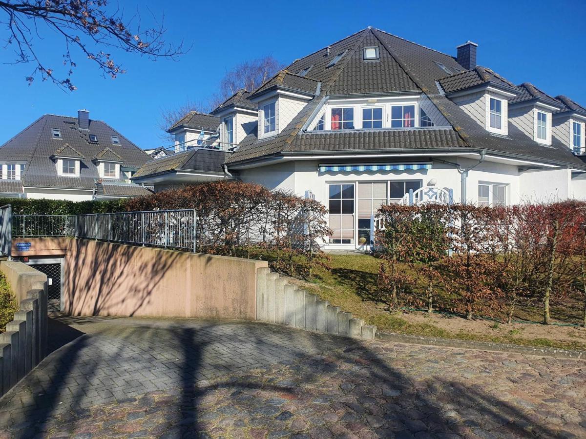 Ferienwohnung Lena Mit Terrasse Und Tiefgarage Koserow Exteriör bild