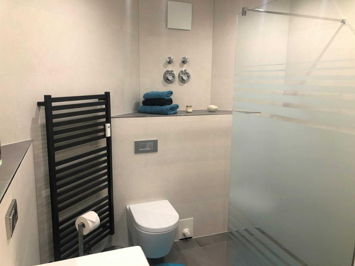 Ferienwohnung Lena Mit Terrasse Und Tiefgarage Koserow Exteriör bild